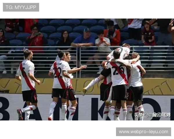 浦和红钻获热捧：日本球迷齐声力挺新赛季